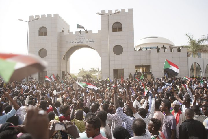Arab Reform Initiative - The Fall of al-Bashir: Mapping Contestation Forces in Sudan